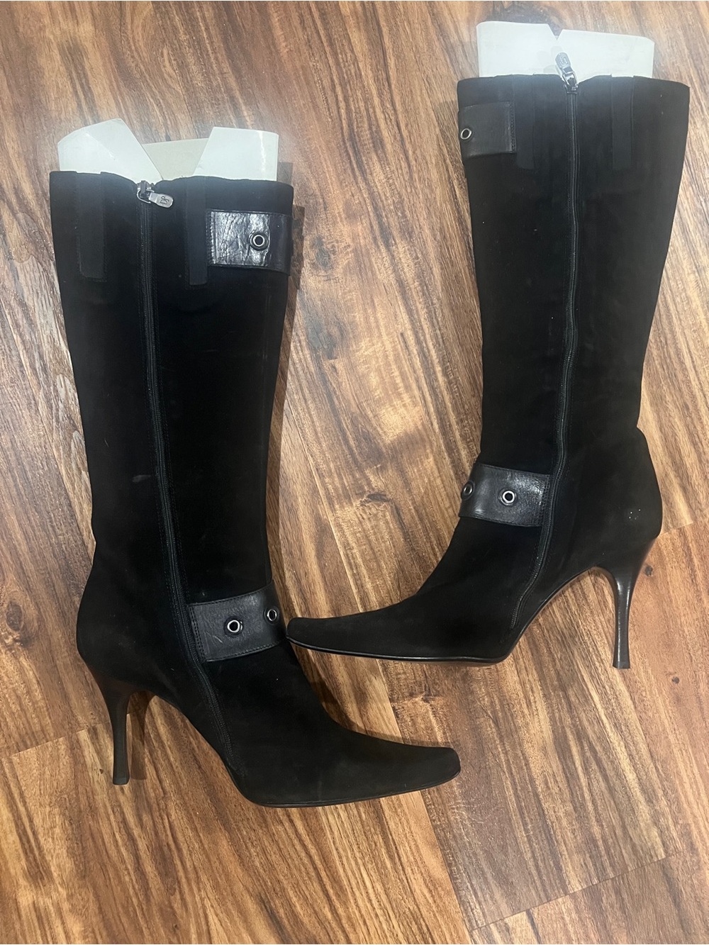 Donald J. Pliner
Couture "Virgo" Black Suede Knee-High
Stiletto Boots - Picture 2 of 11